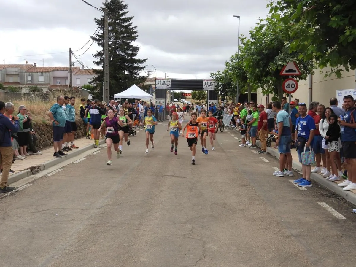 Foto 11 - FOTOS | H&eacute;ctor Rodr&iacute;guez S&aacute;nchez y Andrea Ja&eacute;n Mart&iacute;nez se imponen en la II Carrera Solidaria 'San Pedreja'