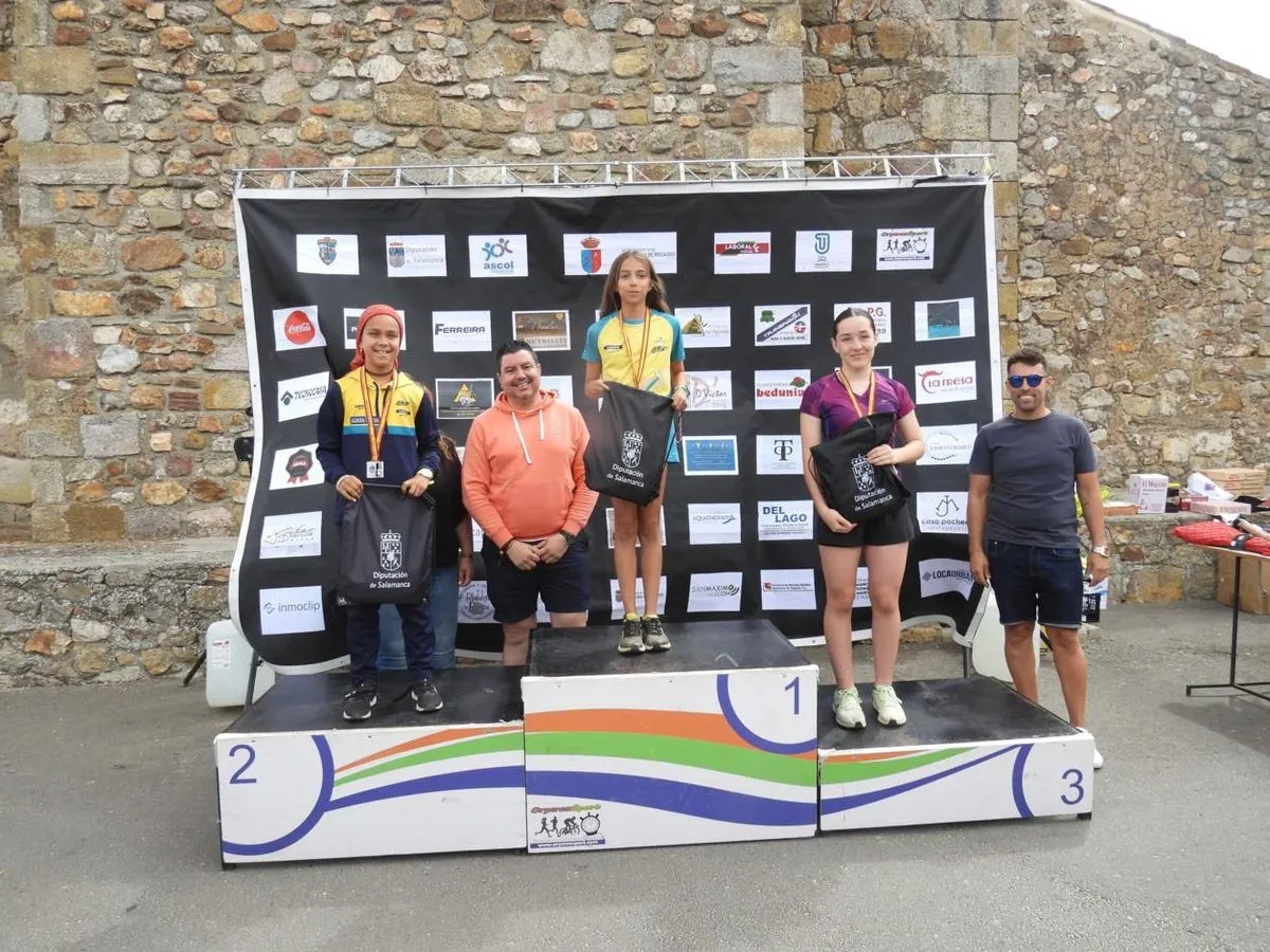 Foto 8 - FOTOS | H&eacute;ctor Rodr&iacute;guez S&aacute;nchez y Andrea Ja&eacute;n Mart&iacute;nez se imponen en la II Carrera Solidaria 'San Pedreja'