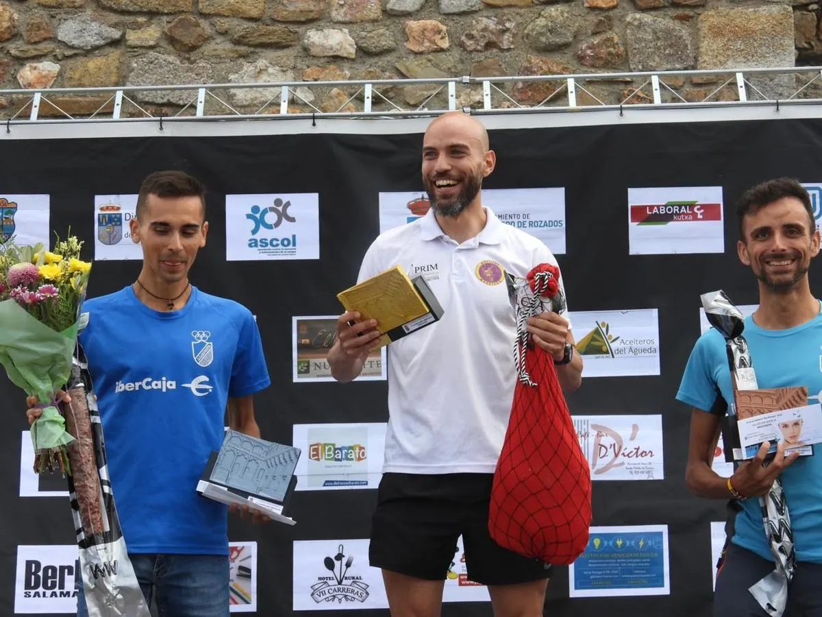 Foto 3 - FOTOS | H&eacute;ctor Rodr&iacute;guez S&aacute;nchez y Andrea Ja&eacute;n Mart&iacute;nez se imponen en la II Carrera Solidaria 'San Pedreja'