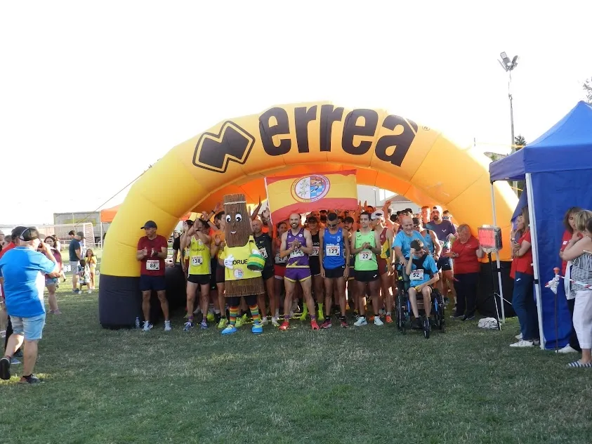 Foto 7 - Diego Bravo y Gema Mart&iacute;n se llevan la XVII Carrera Popular de Villoruela