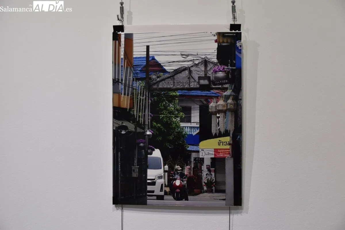 Presentación de la exposición ‘Ecos de Tailandia: un mosaico de miradas’. Fotos de Miguel González