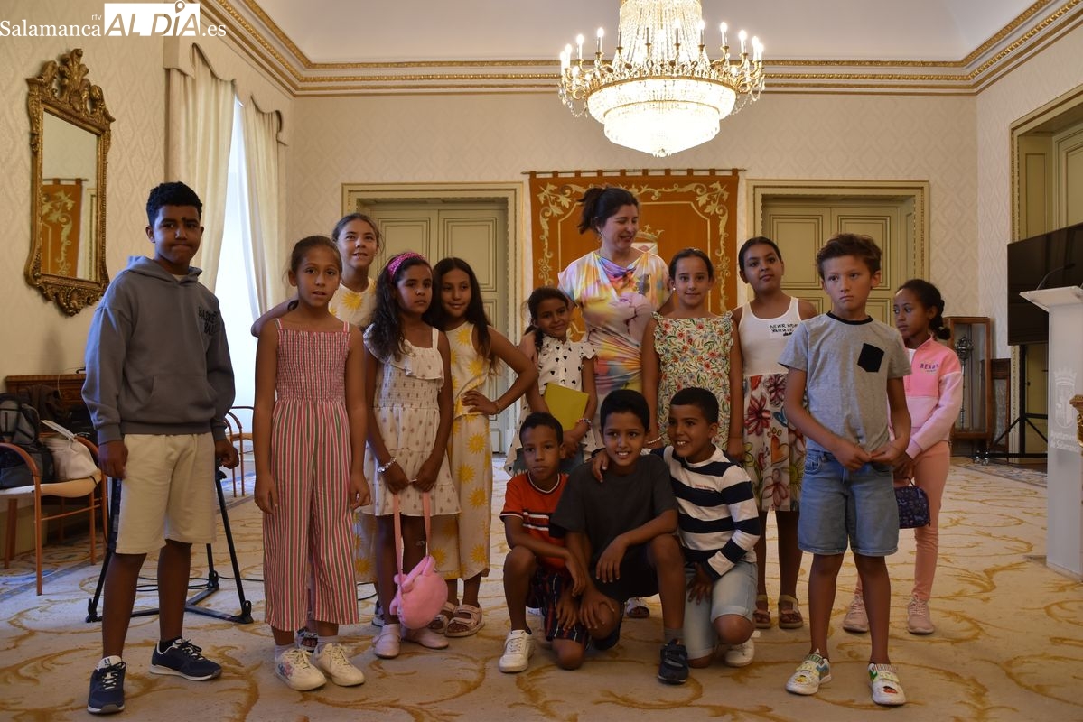 VÍDEO y FOTOS | El Ayuntamiento de Salamanca acoge a 15 niños saharauis que, pasarán el verano en la ciudad gracias al programa 