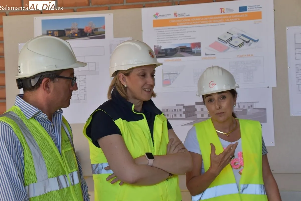 Visita de la consejera de Familia e Igualdad de Oportunidades, Isabel Blanco a las obras del futuro centro de protección 'Los Molinos'. Fotos de Miguel González