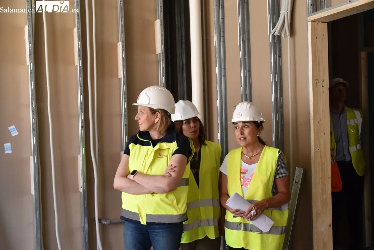 Visita de la consejera de Familia e Igualdad de Oportunidades, Isabel Blanco a las obras del futuro centro de protección 'Los Molinos'. Fotos de Miguel González