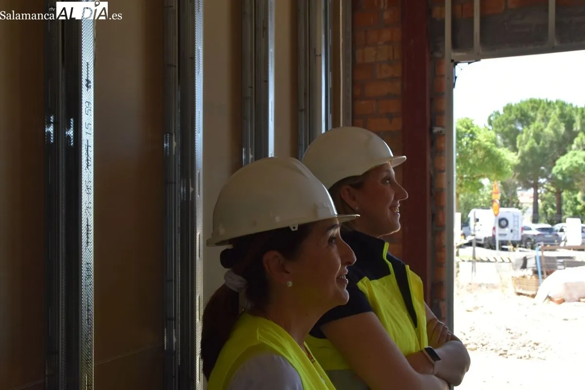 Visita de la consejera de Familia e Igualdad de Oportunidades, Isabel Blanco a las obras del futuro centro de protección 'Los Molinos'. Fotos de Miguel González