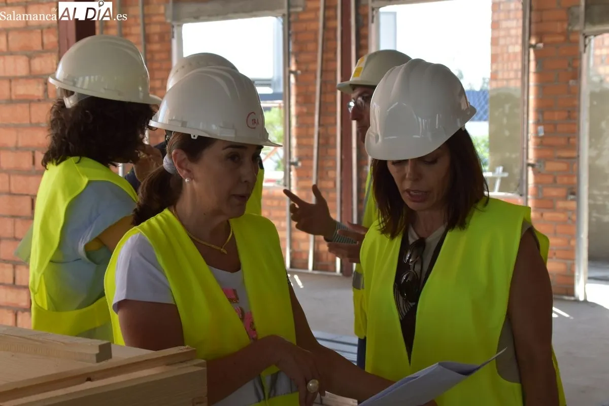Visita de la consejera de Familia e Igualdad de Oportunidades, Isabel Blanco a las obras del futuro centro de protección 'Los Molinos'. Fotos de Miguel González