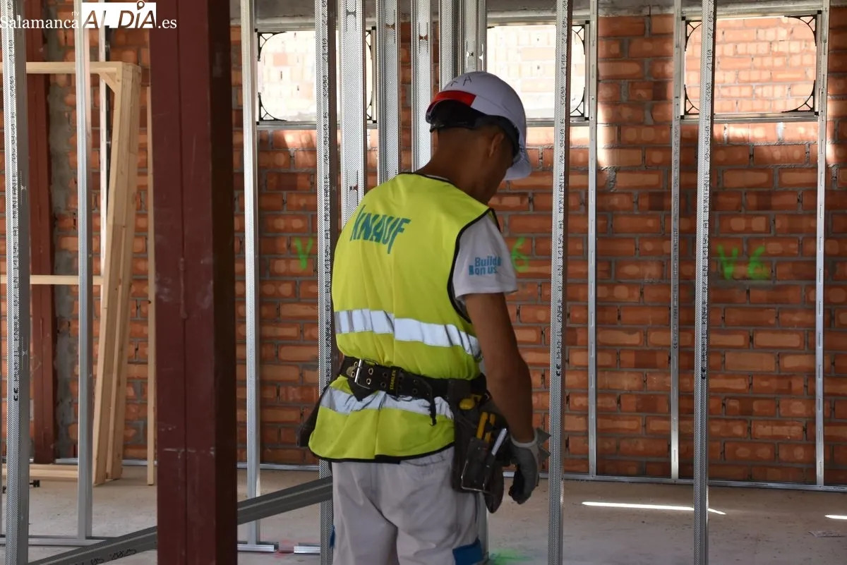 Visita de la consejera de Familia e Igualdad de Oportunidades, Isabel Blanco a las obras del futuro centro de protección 'Los Molinos'. Fotos de Miguel González