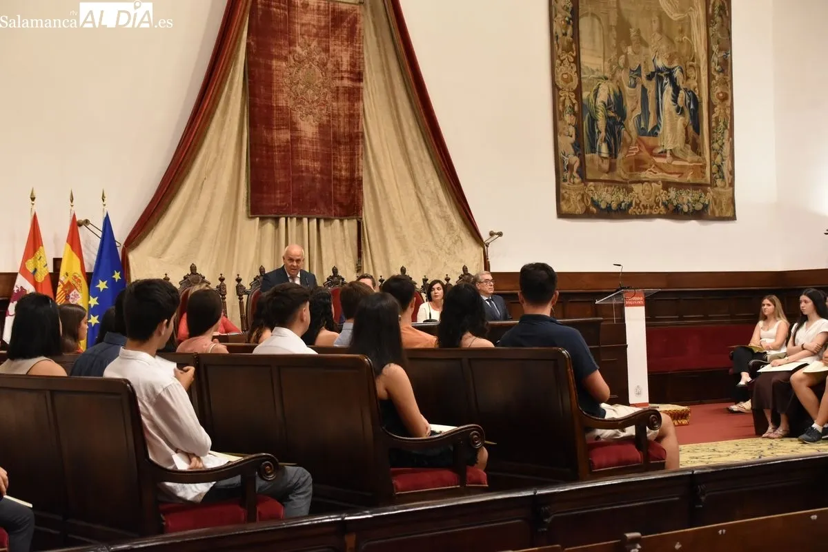 Reconocimiento a los 100 mejores notas de la PAU. Fotos de Miguel González