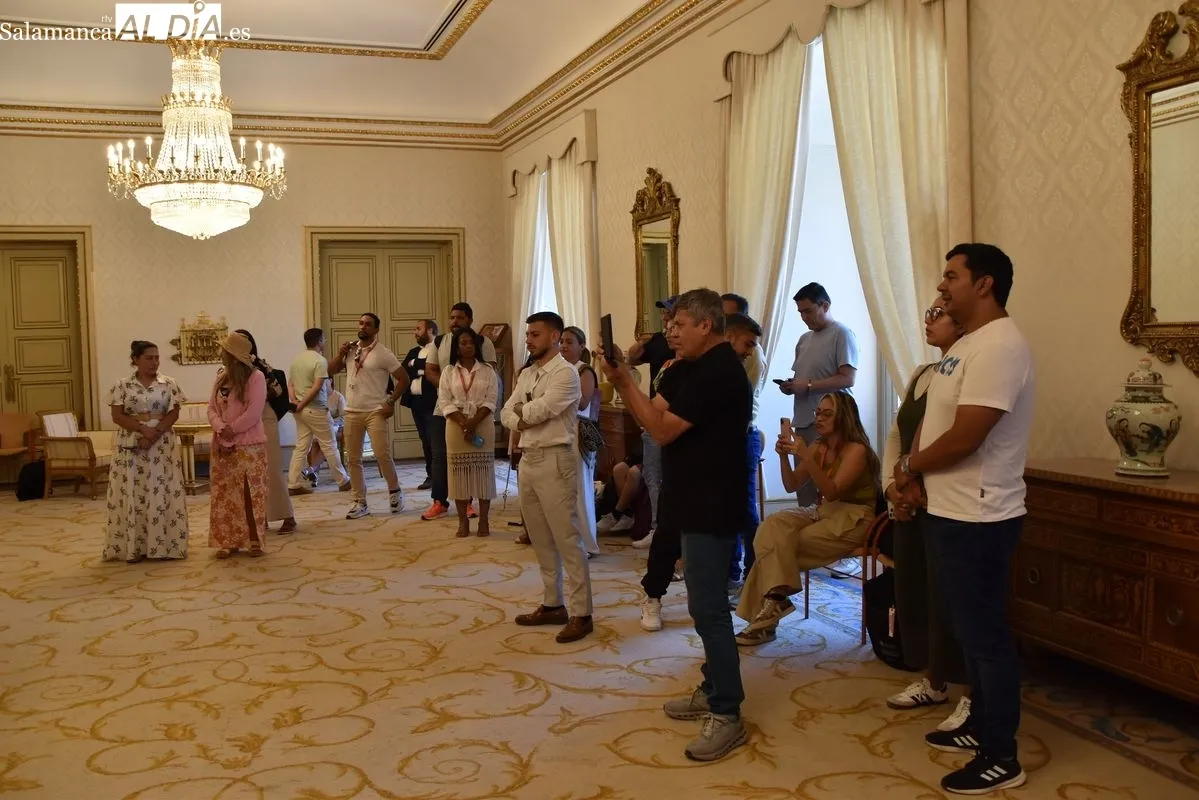 Recepción en el Ayuntamiento de Salamanca por el concejal de educación Luís Sánchez 