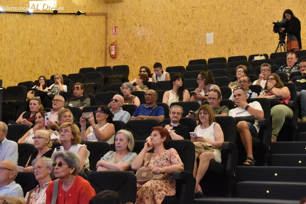Sorteo de las 48 viviendas de alquiler en el barrio de Capuchinos. Fotos de Miguel González