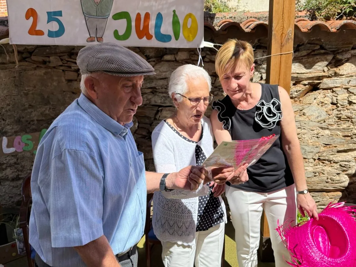 Celebración del Día de los Abuelos en el Centro de Día de Guijuelo