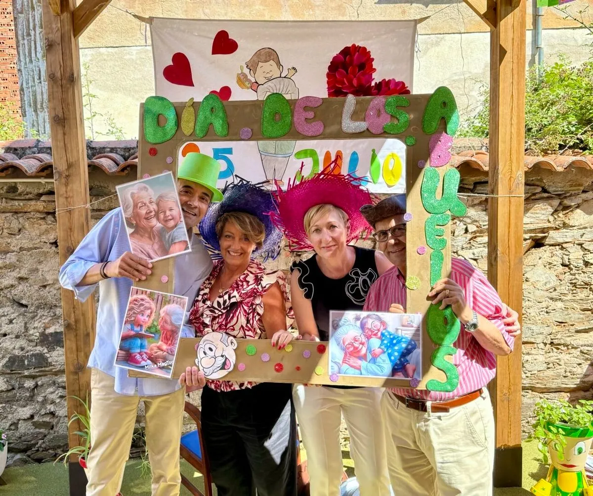 Celebración del Día de los Abuelos en el Centro de Día de Guijuelo