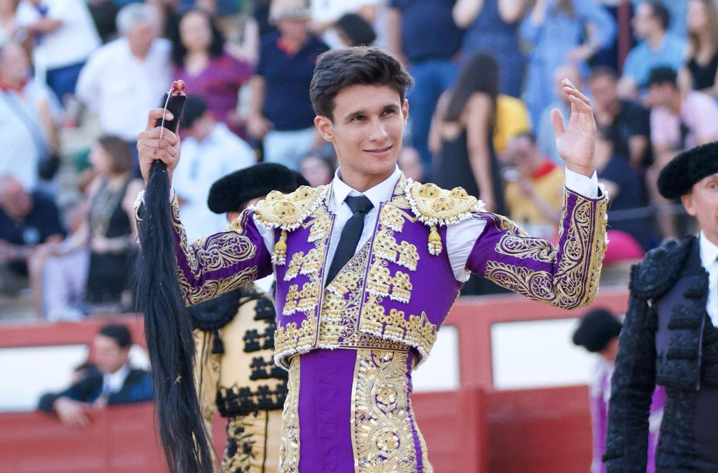 Manuel Diosleguarde corta tres orejas y rabo en Arévalo