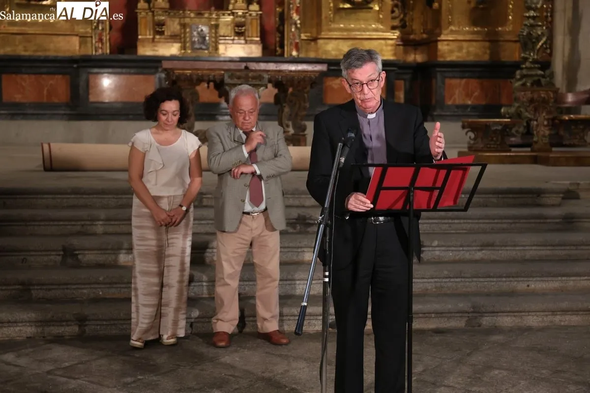 El consejero de Cultura, Turismo y Deporte, Gonzalo Santonja, y el rector de la UPSA, Santiago García-Jalón, presentaban las mejoras en la Clerecía. Foto de David Sañudo
