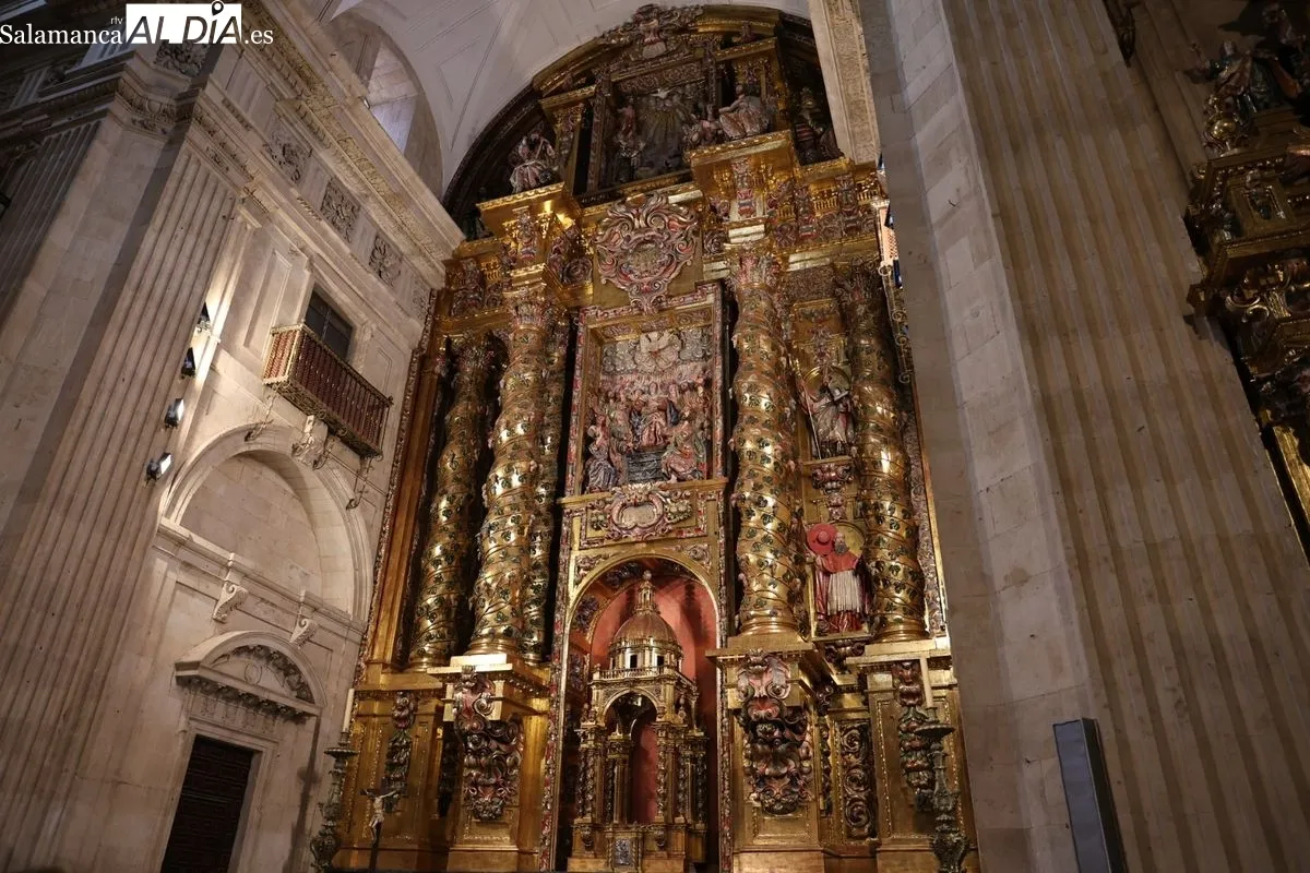 El consejero de Cultura, Turismo y Deporte, Gonzalo Santonja, y el rector de la UPSA, Santiago García-Jalón, presentaban las mejoras en la Clerecía. Foto de David Sañudo
