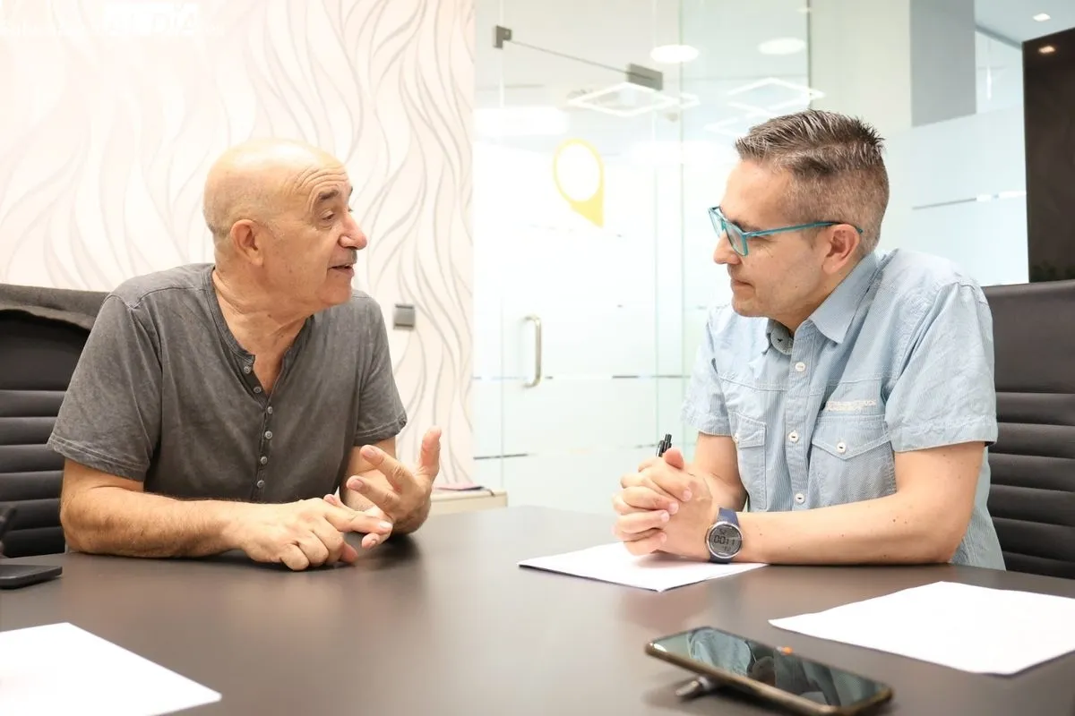 Entrevista al escritor Benito González García en los estudios de SALAMANCArtv AL DÍA. Foto de Davíd Sañudo