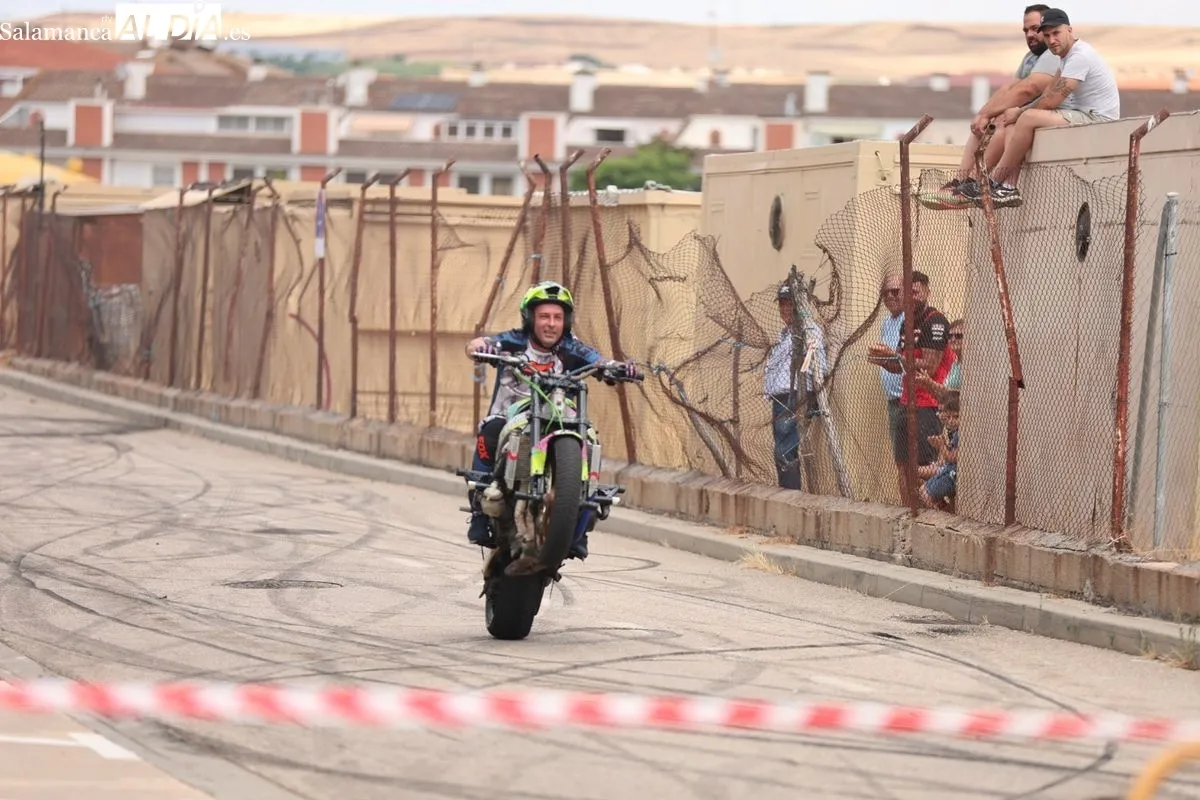 Exhibición de Stunt en la jornada 'La Cacharrá' en Santa Marta. Fotos: David Sañudo