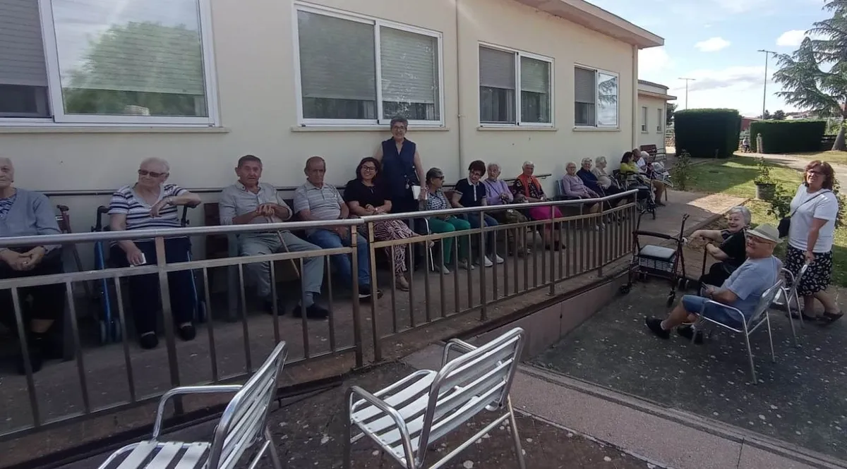 Foto 8 - Los Voluntarios de la Palabra concluyen el primer semestre de visitas a residencias