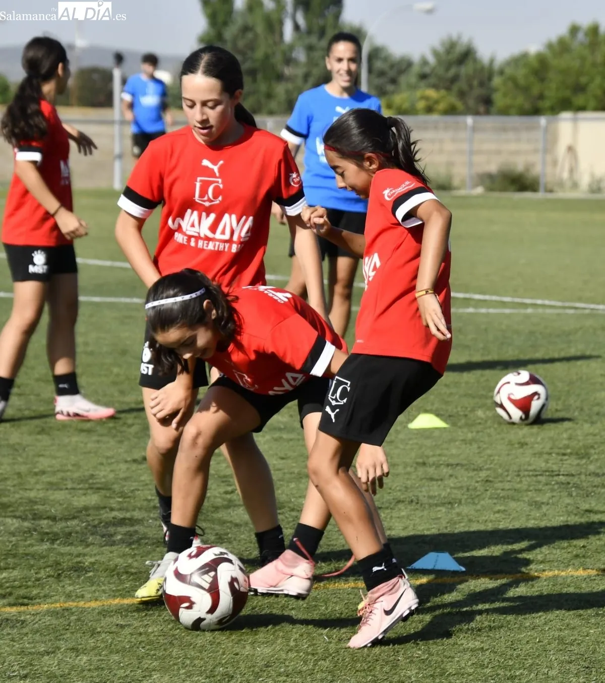Futfem Experience, primer campus de fútbol para niñas en Salamanca, con Carmen Álvarez y Lauris Rodríguez