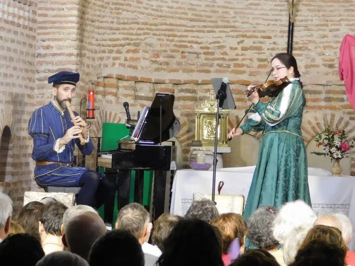 Foto 7 - 'Arcos y Ecos' desborda la iglesia de Galleguillos en su vigesimosegunda funci&oacute;n