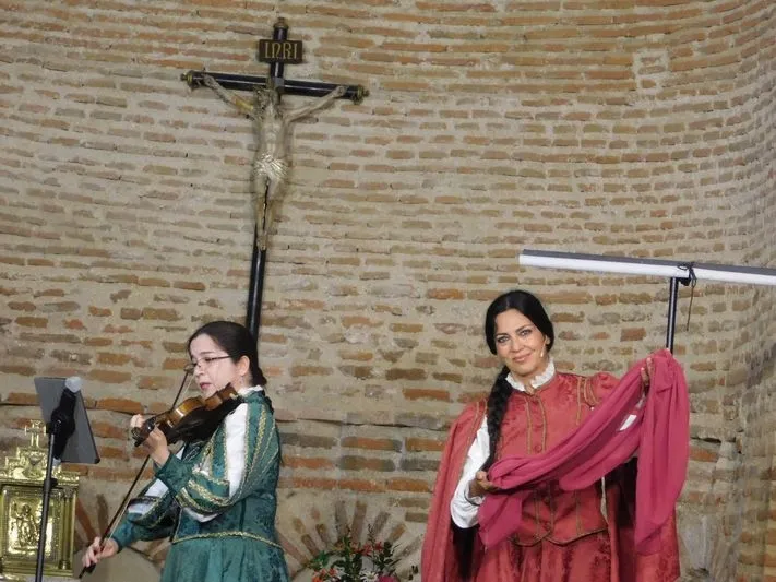 Foto 6 - 'Arcos y Ecos' desborda la iglesia de Galleguillos en su vigesimosegunda funci&oacute;n
