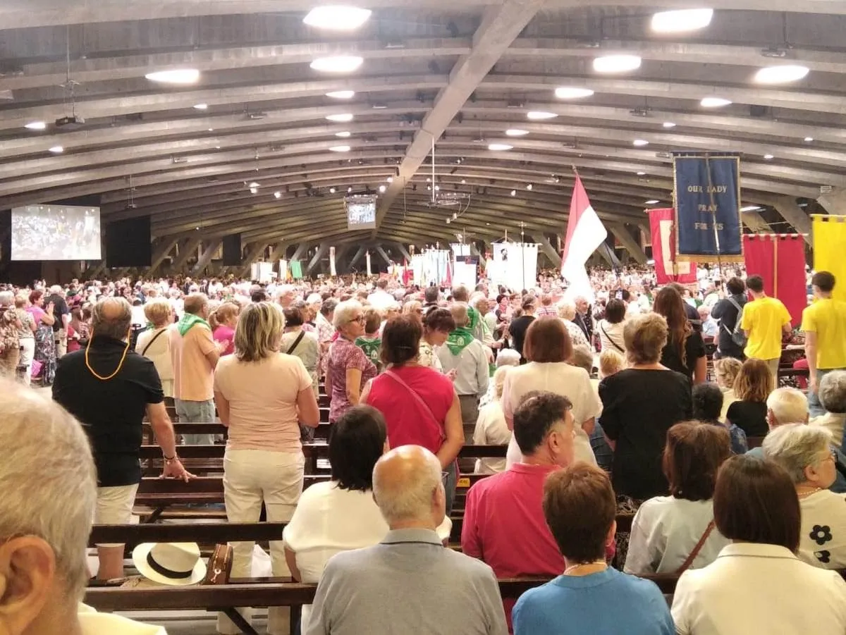 Foto 6 - Los peregrinos diocesanos se empapan de la espiritualidad del Santuario de Lourdes