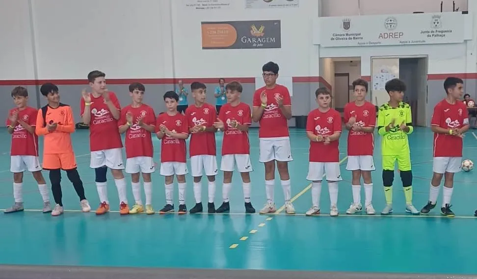 Foto 3 - Uno de los equipos del III Columnas se mete en las semis de la ADREP Cup