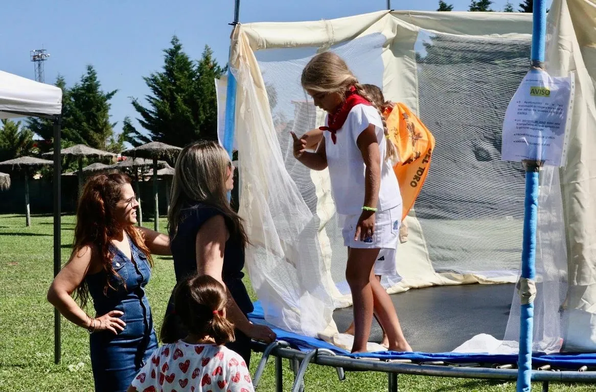 Foto 10 - La celebraci&oacute;n de San Ferm&iacute;n llega al Campamento Urbano de Fuentes de O&ntilde;oro