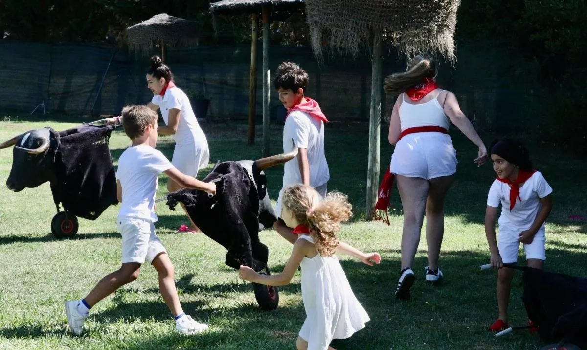 Foto 9 - La celebraci&oacute;n de San Ferm&iacute;n llega al Campamento Urbano de Fuentes de O&ntilde;oro