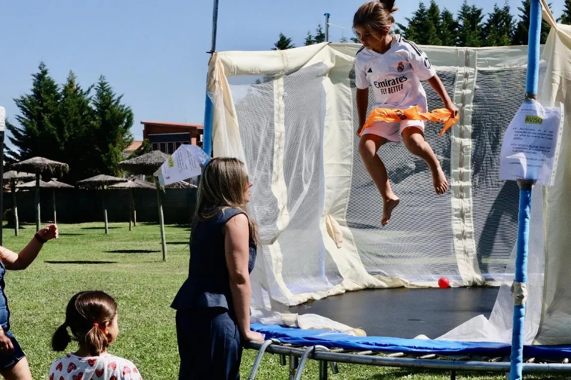 Foto 8 - La celebraci&oacute;n de San Ferm&iacute;n llega al Campamento Urbano de Fuentes de O&ntilde;oro