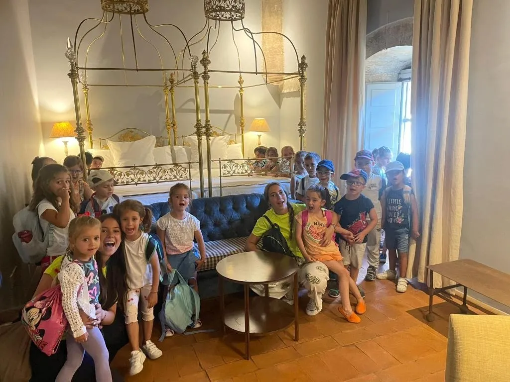 Foto 3 - Los peques de Conciliamos tambi&eacute;n descubren por dentro el Palacio de Montarco
