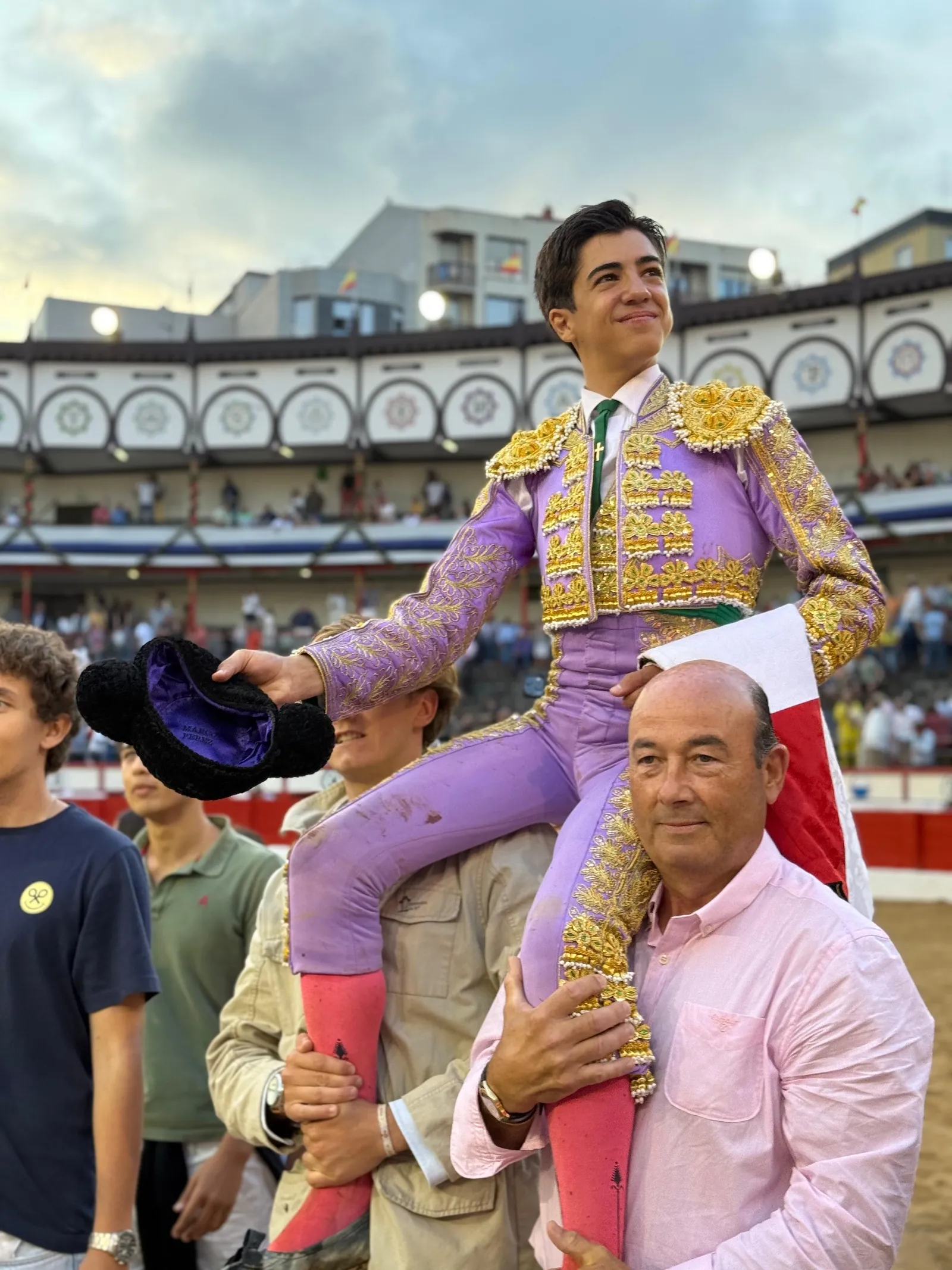 Foto 2 - V&Iacute;DEO y FOTOS | Marco P&eacute;rez vuelve por sus fueros. Puerta Grande en su reaparici&oacute;n