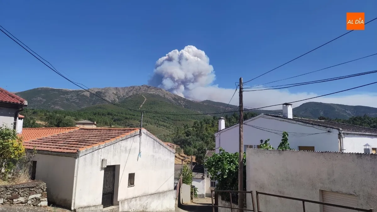 Foto 4 - Preocupaci&oacute;n en lugares como Vegas de Domingo Rey ante el grave incendio en Las Hurdes