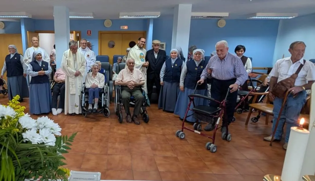 Foto 11 - Las Hermanas encargadas de la Casa Sacerdotal honran a Santa Marta