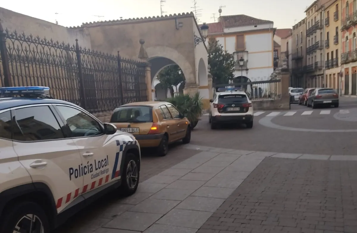 Foto 3 - Roban de madrugada en la tienda de embutidos de la calle Cardenal Pacheco de Ciudad Rodrigo