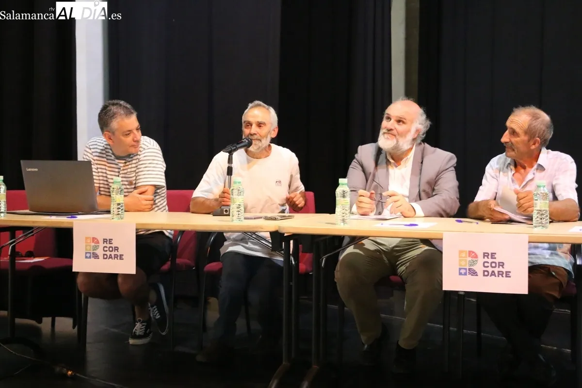 Presentación del proyecto Re-cordare en Monleras / CORRAL