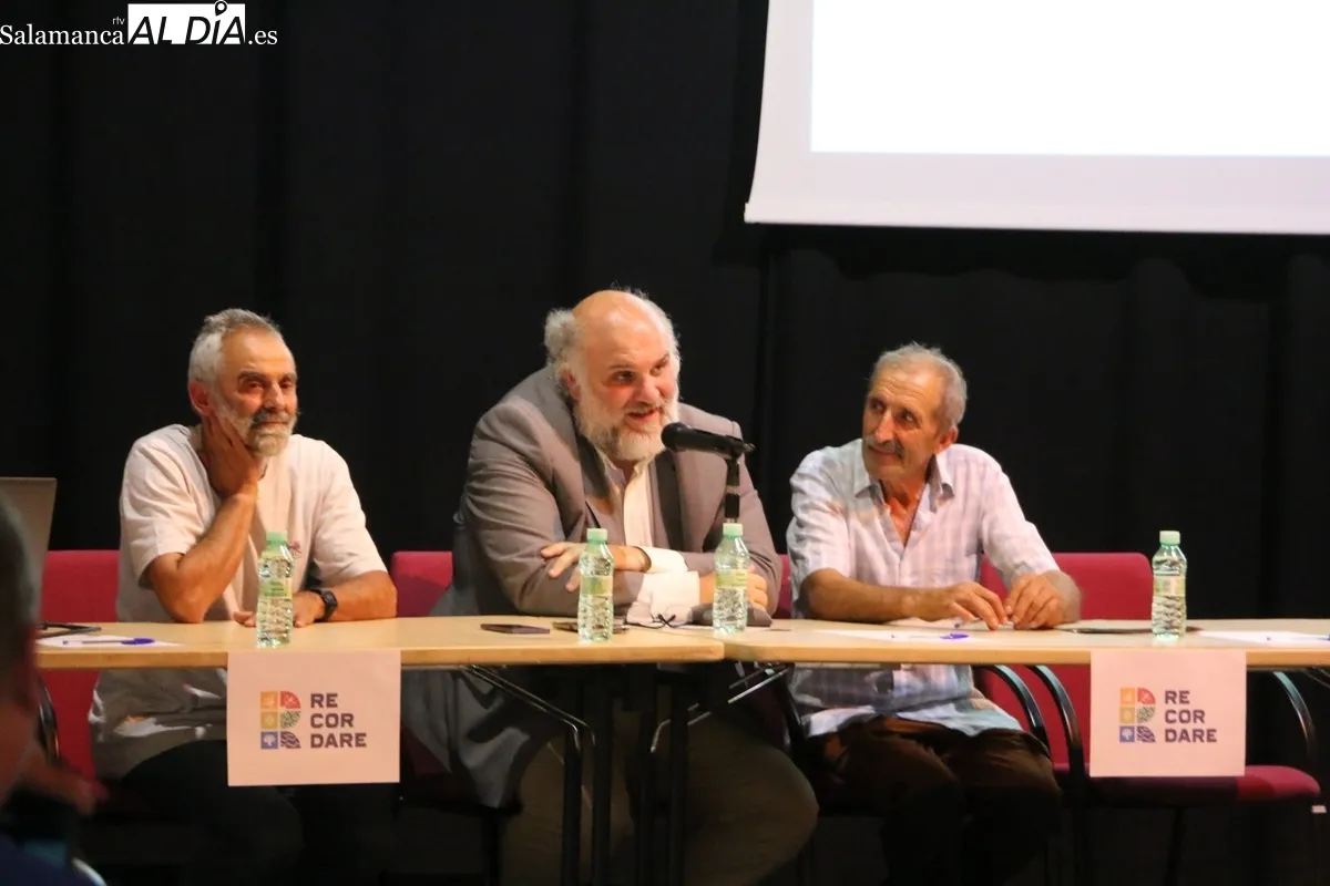 Presentación del proyecto Re-cordare en Monleras / CORRAL