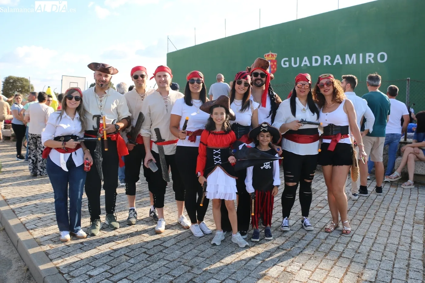 El desfile de disfraces de las fiestas de San Cristóbal en Guadramiro llegó el año pasado para quedarse / CORRAL 