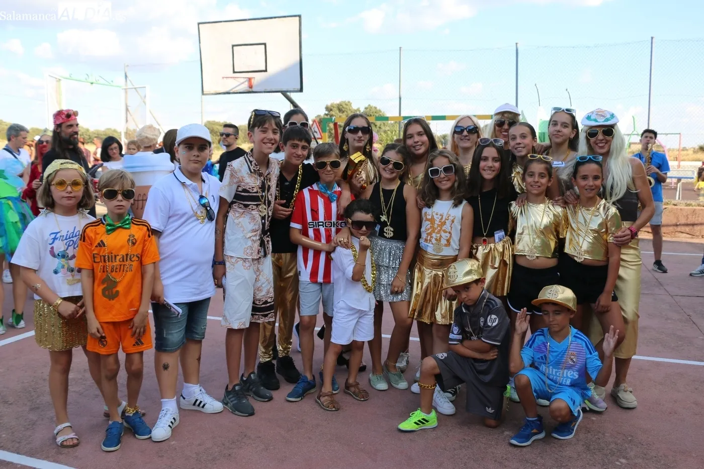 El desfile de disfraces de las fiestas de San Cristóbal en Guadramiro llegó el año pasado para quedarse / CORRAL 