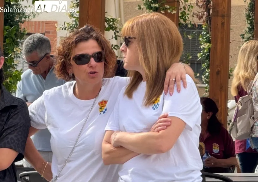 Foto 4 - "Cada vez somos m&aacute;s y estamos m&aacute;s unidos": el gran mensaje de las pe&ntilde;as de Mancera de Abajo en el gran desfile de las fiestas, que estrena preg&oacute;n