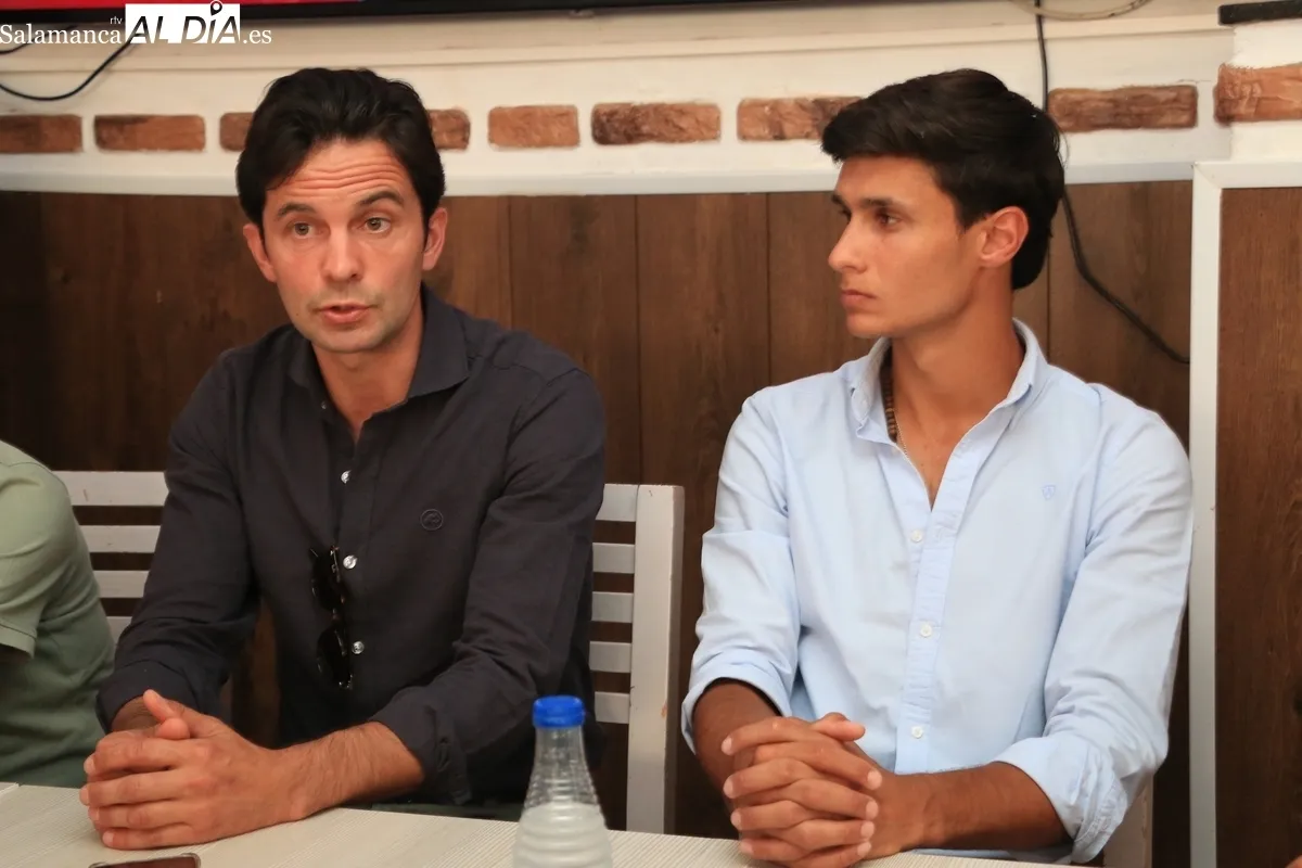Presentación de la corrida de toros del 16 de agosto con los matadores Juan del Álamo y Manuel Diosleguarde / CORRAL 