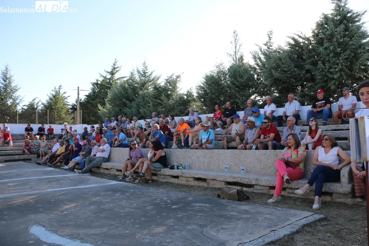 Vibrante final del I Trofeo Diputación de Pelota en frontones históricos que tuvo lugar ayer sábado en Villavieja de Yeltes / CORRAL
