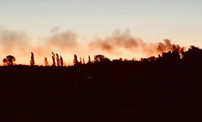 Imagen del incendio visto desde Santiago de la Puebla