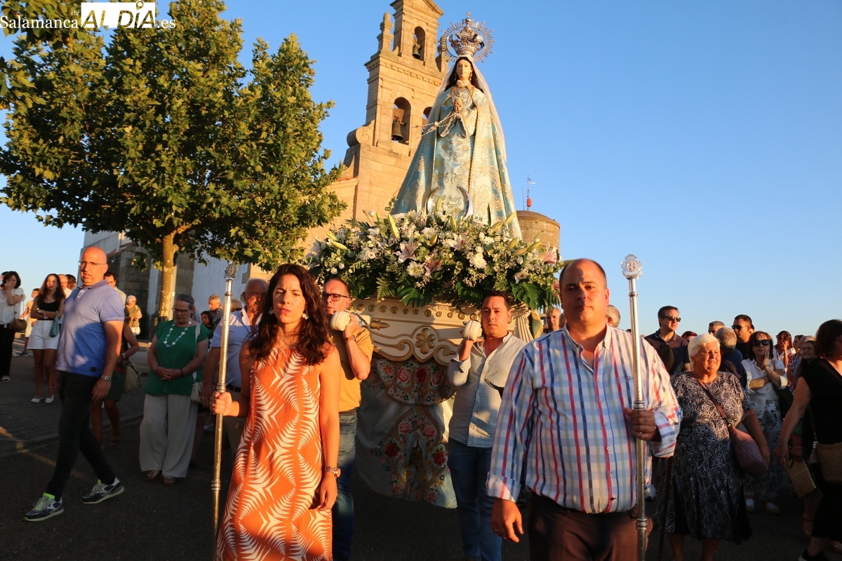 Procesión de bajada de la Virgen del Socorro en Vitigudino