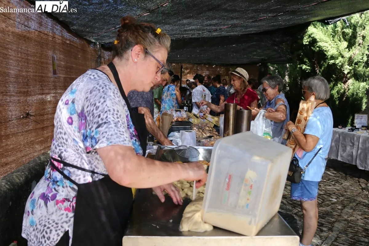 Nuevo éxito de la Feria de Artesanía y Agroecología de Monleras en esta 15ª edición / CORRAL