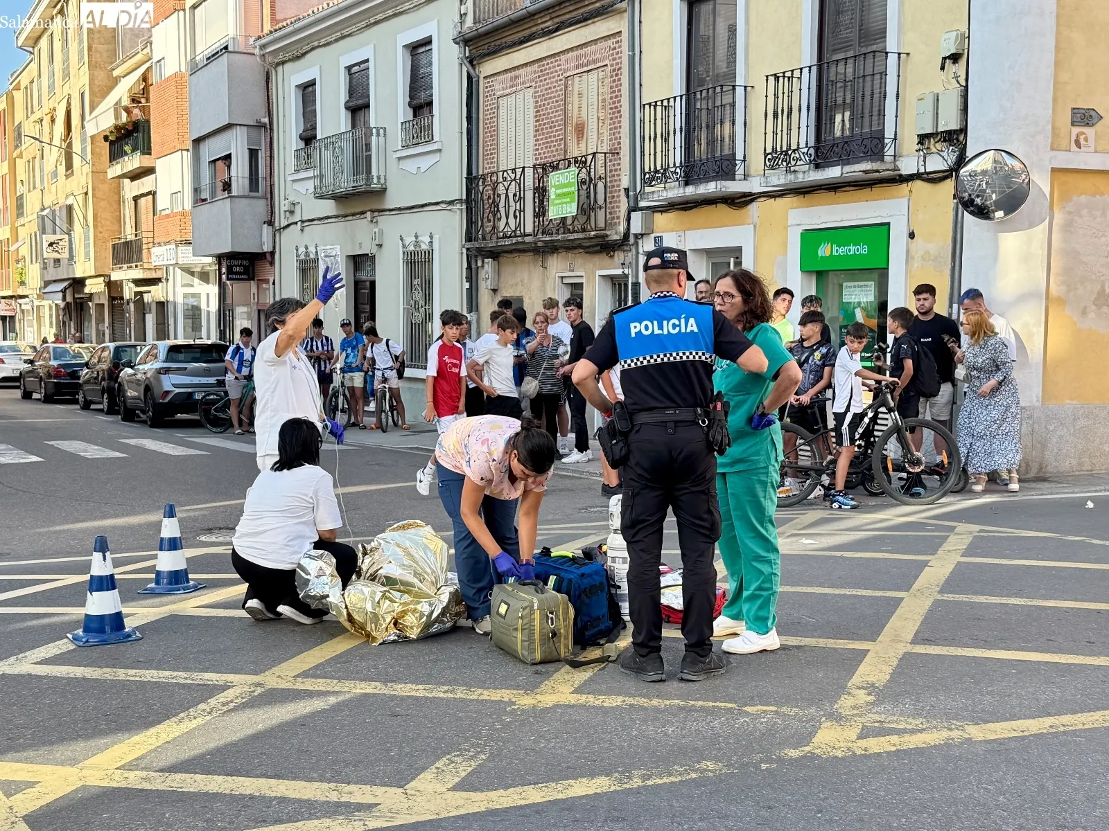 Foto 2 - Trasladado al Hospital el herido en el accidente de la calle Carmen en Pe&ntilde;aranda