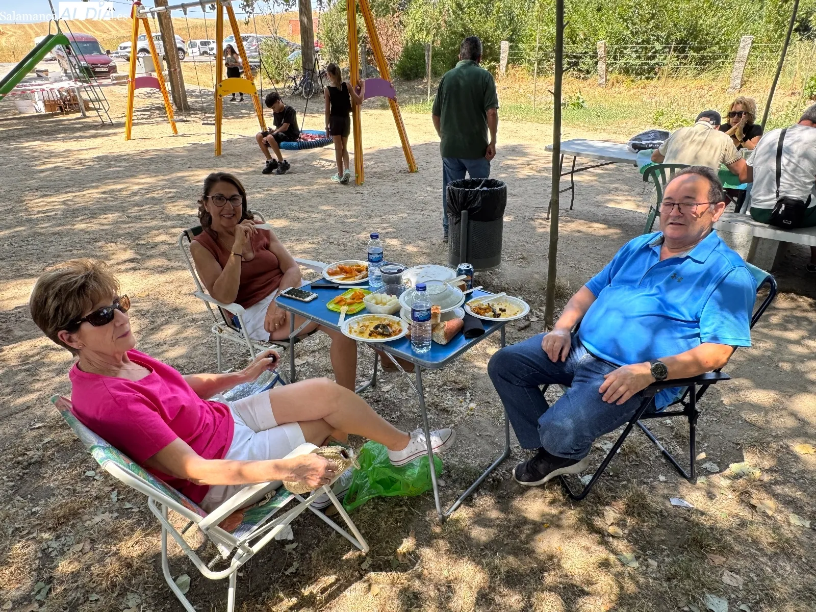 Foto 2 - Paella solidaria para cerca de 700 personas despide las fiestas patronales en Santiago de la Puebla