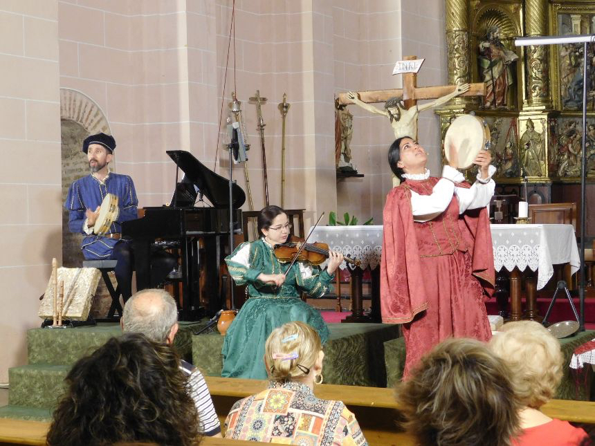 Expectación en Cantalapiedra para disfrutar de ‘Arcos y Ecos’ 