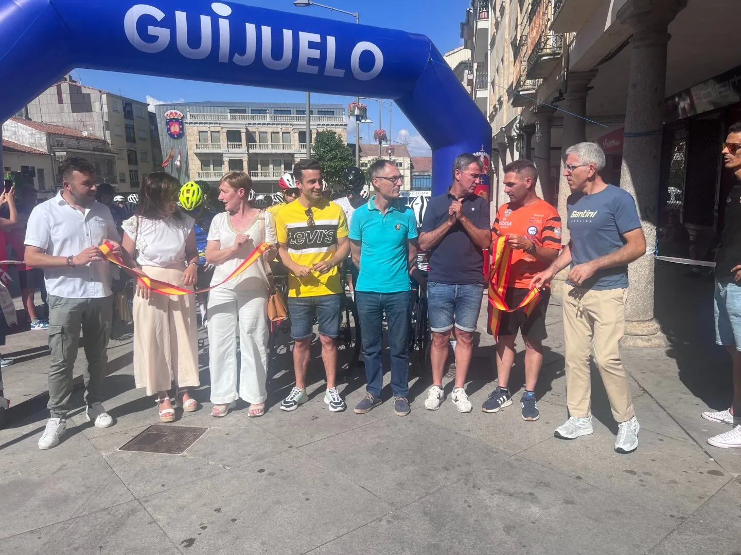 Dima Torre conquista la segunda etapa de la Vuelta a Guijuelo y se viste de líder