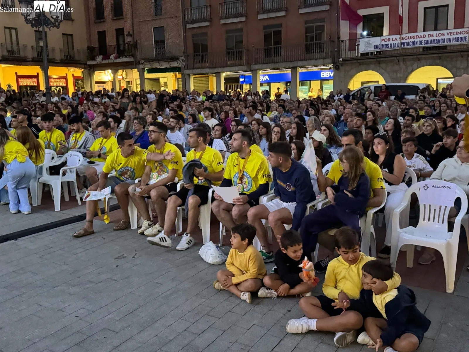 Foto 6 - Pe&ntilde;aranda dice adi&oacute;s al Grand Prix en una noche &uacute;nica: "No lo olvidaremos nunca"